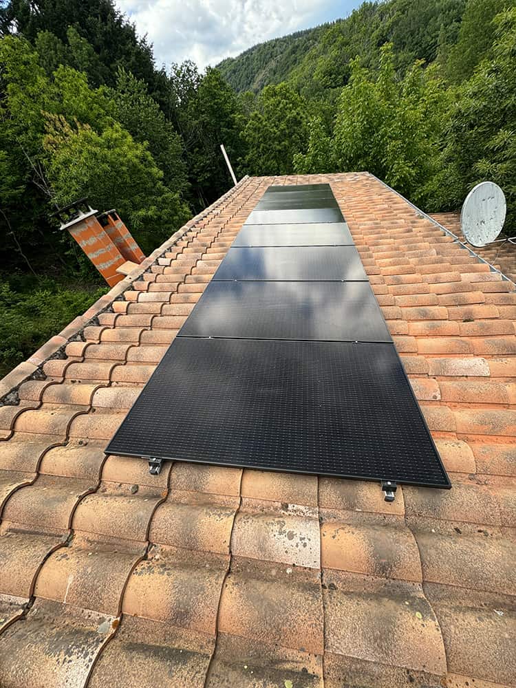 Nos équipes interviennent pour des solutions d'énergie solaire sur les maisons à Anduze